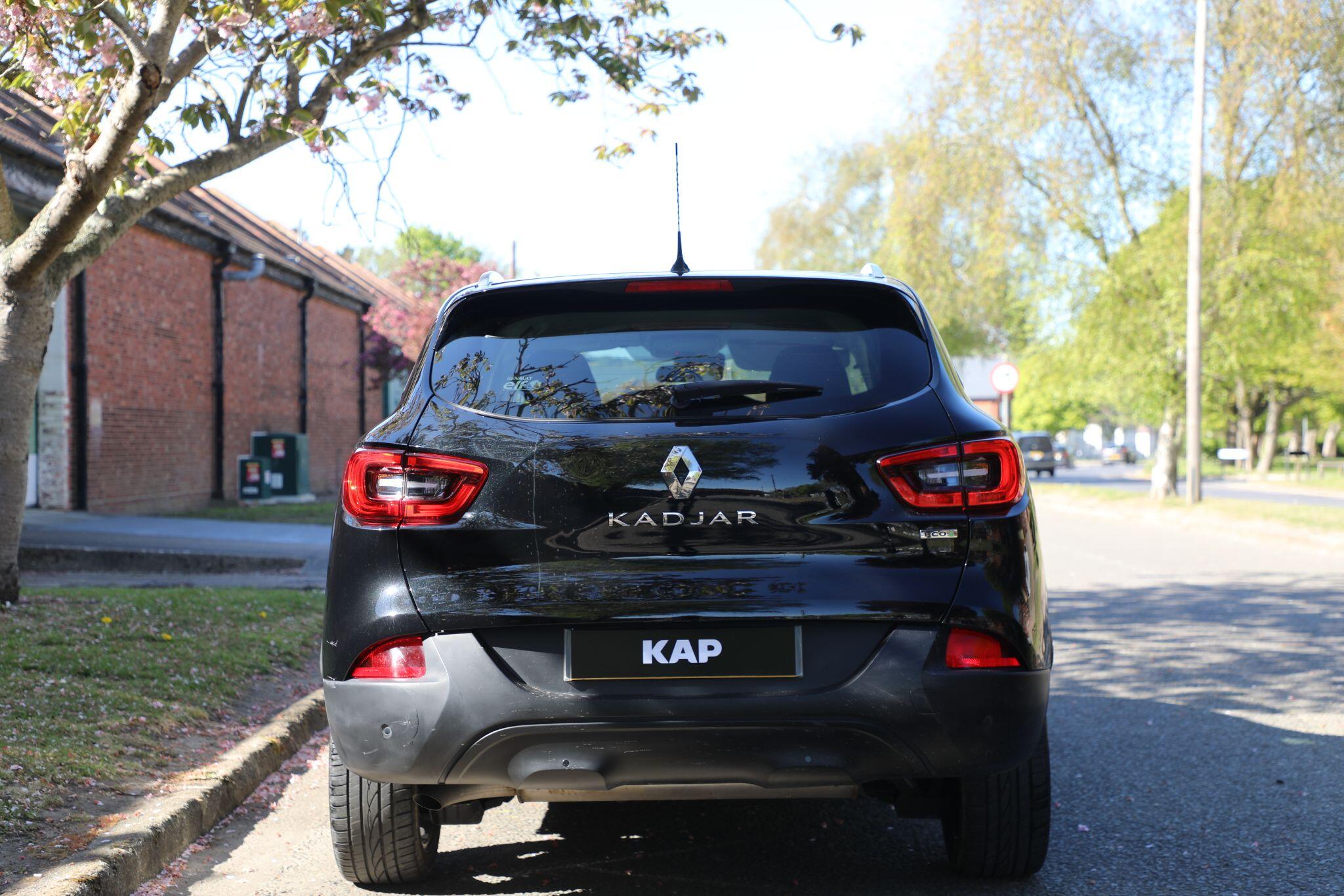 Large vehicle image